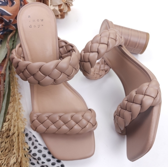 Tan Braid Weave Square Toe Mules Sz 7.5 - Picture 6 of 10
